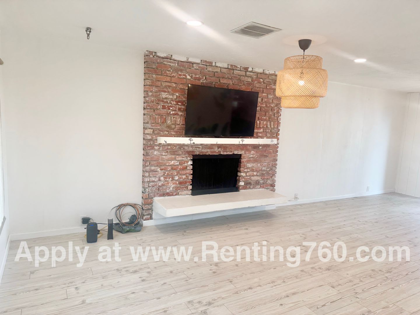 Stylish 3-Bed, 2 Bath Home with Fenced Yard! – photo 4