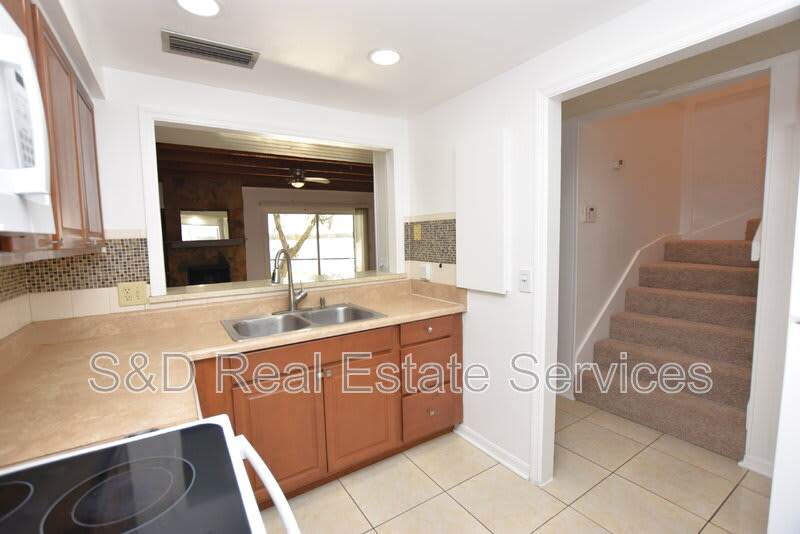2221 9Th St Se – photo 3