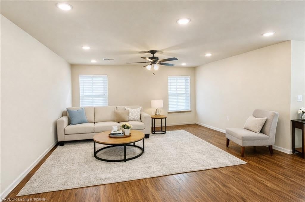 6819 Veterans AVE – photo 4