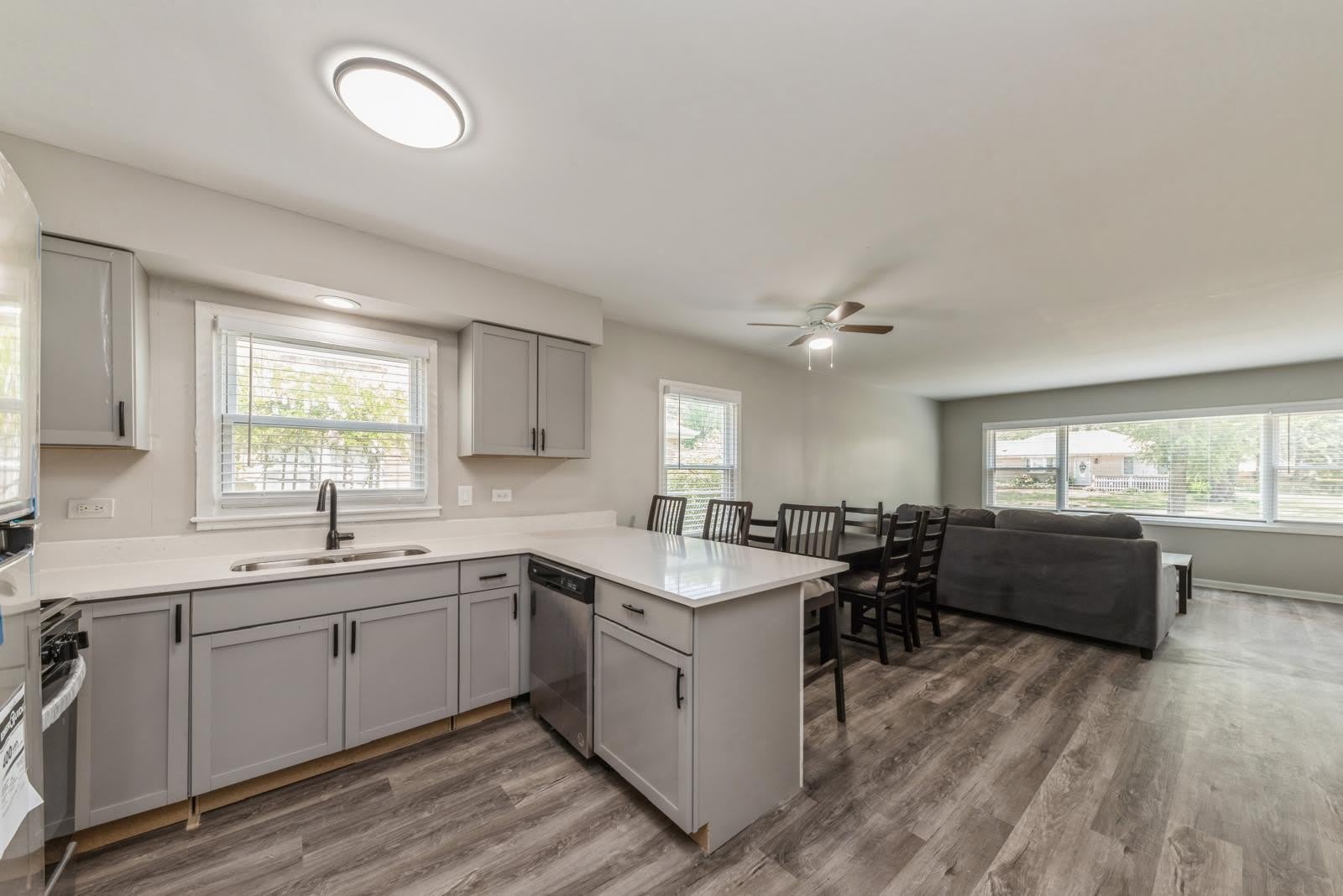 856 E Capri Drive – photo 4