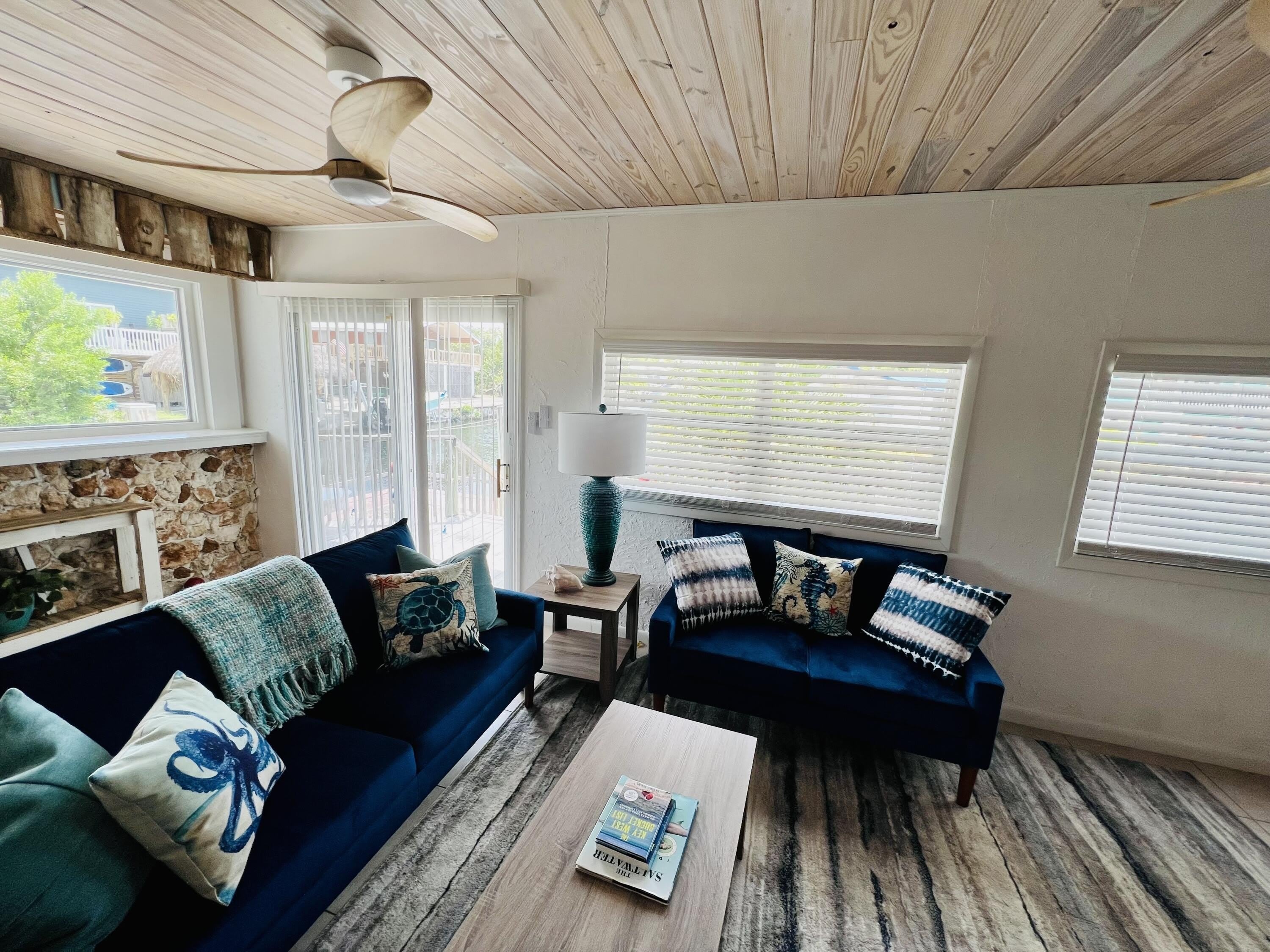 1540 Lantana Lane – photo 3