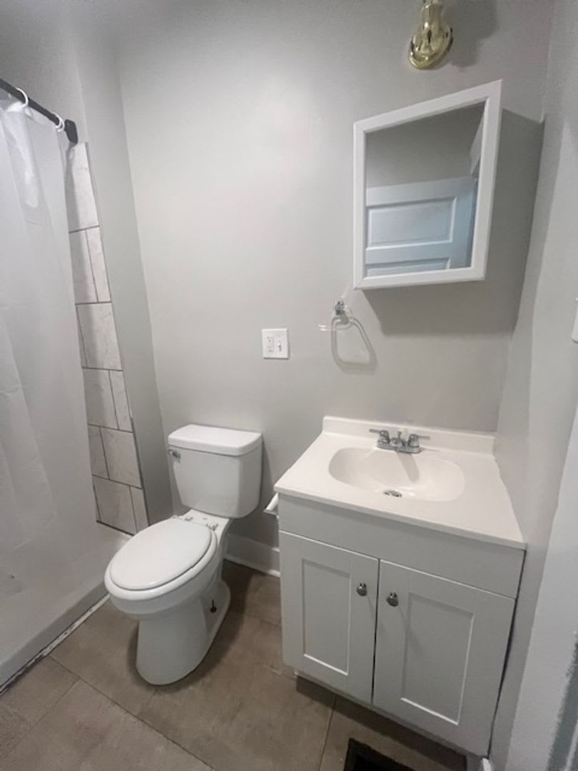4BR/1BA house- LEASING SPECIAL Move in by 9/15/2026 and receive 50% off of your Deposit. – photo 5