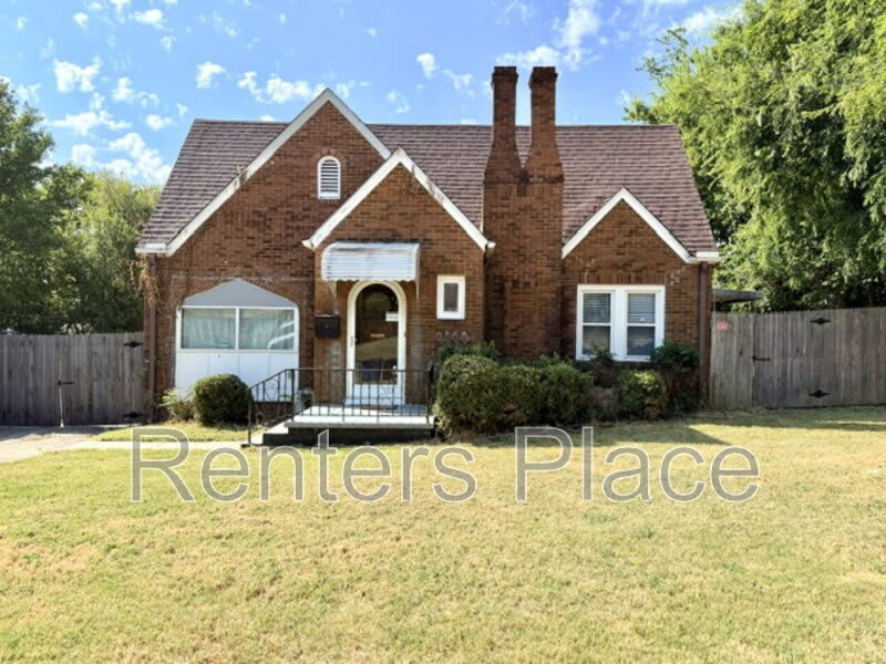 2233 N Denver Blvd. – photo 1