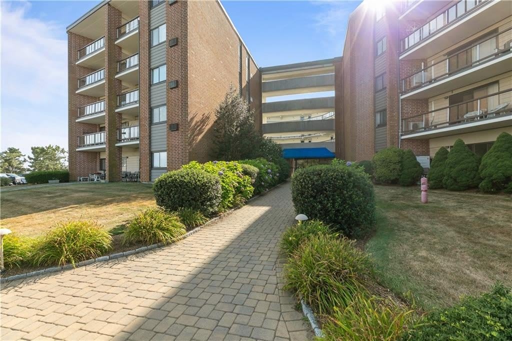 1204 Capella S Street – photo 2