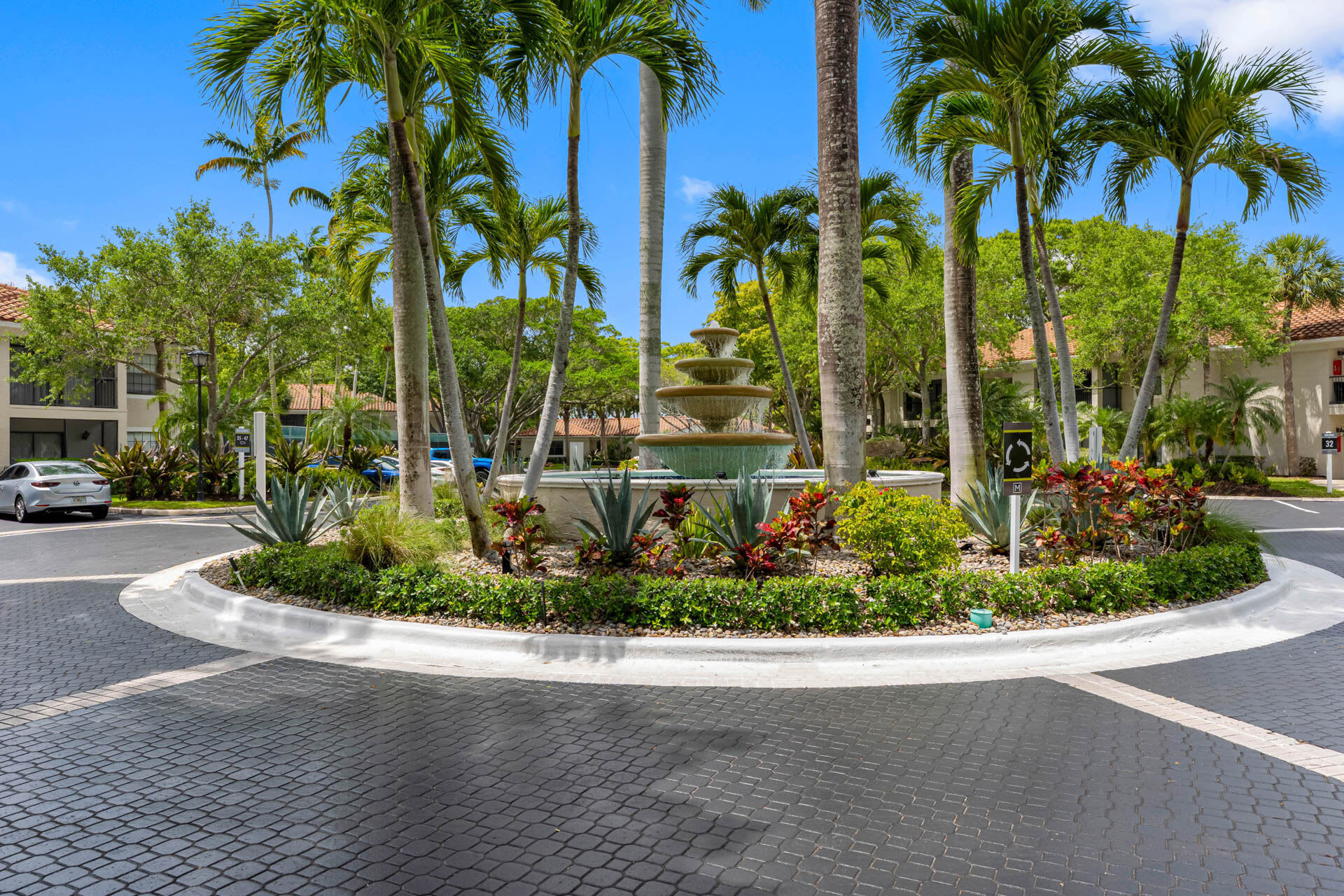 Mizner Court – photo 3