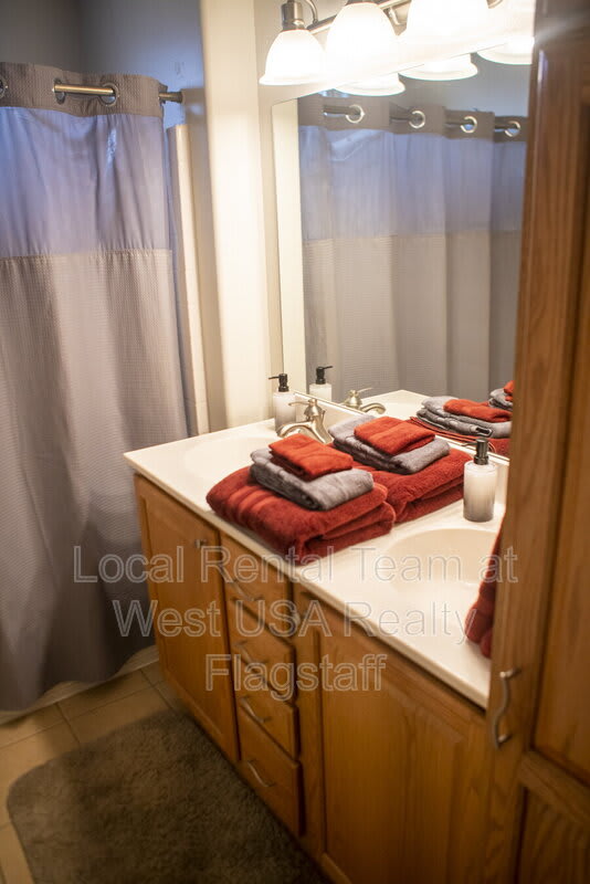 2439 West Silverton Drive – photo 3
