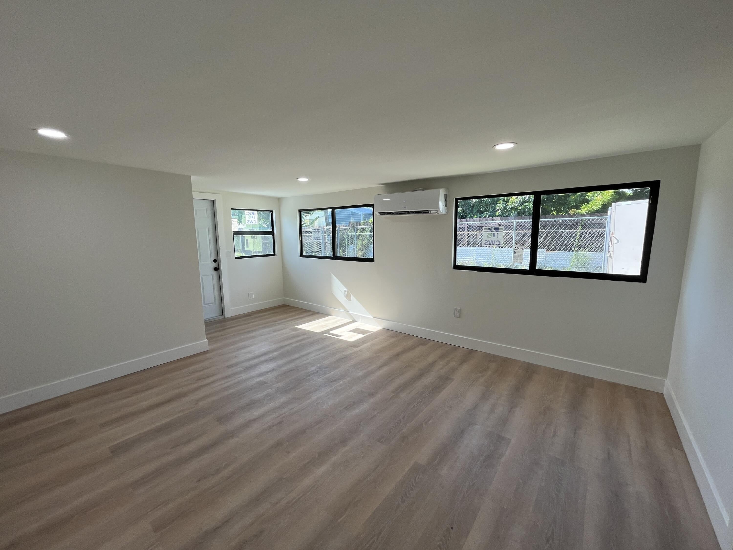 120 W 22ND Street – photo 4