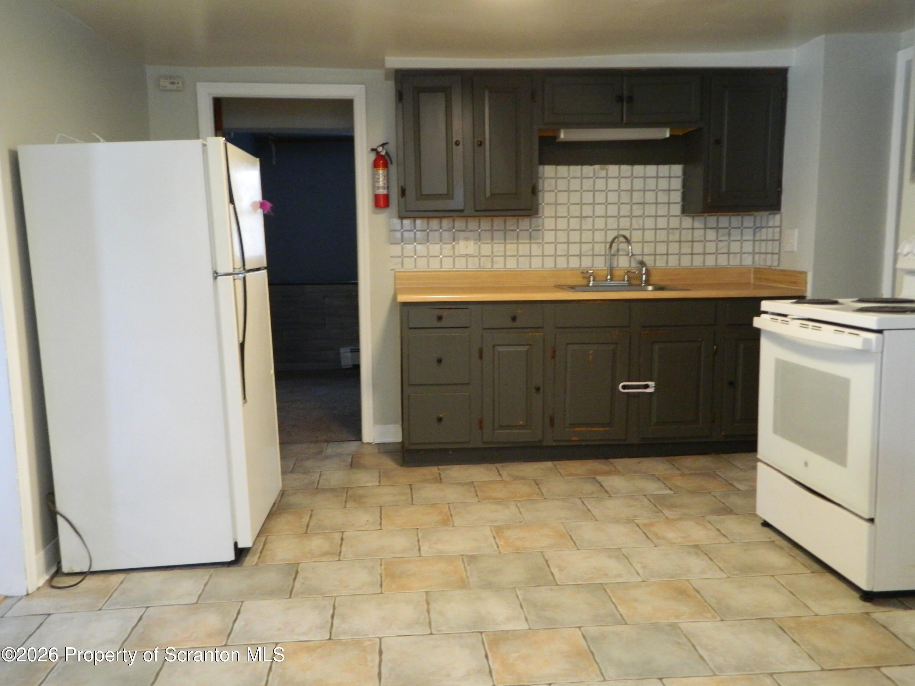 826 Prospect Avenue – photo 3