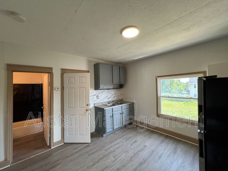 3611 E 116th Street – photo 3