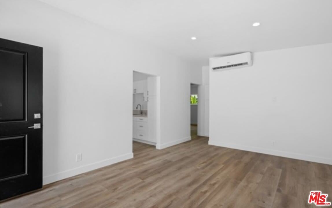 2658 Santa Ana Ave – photo 2