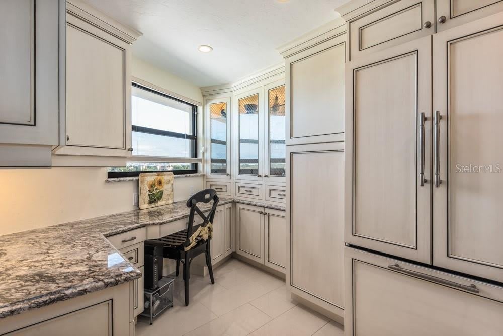 5770 Midnight Pass Road – photo 3