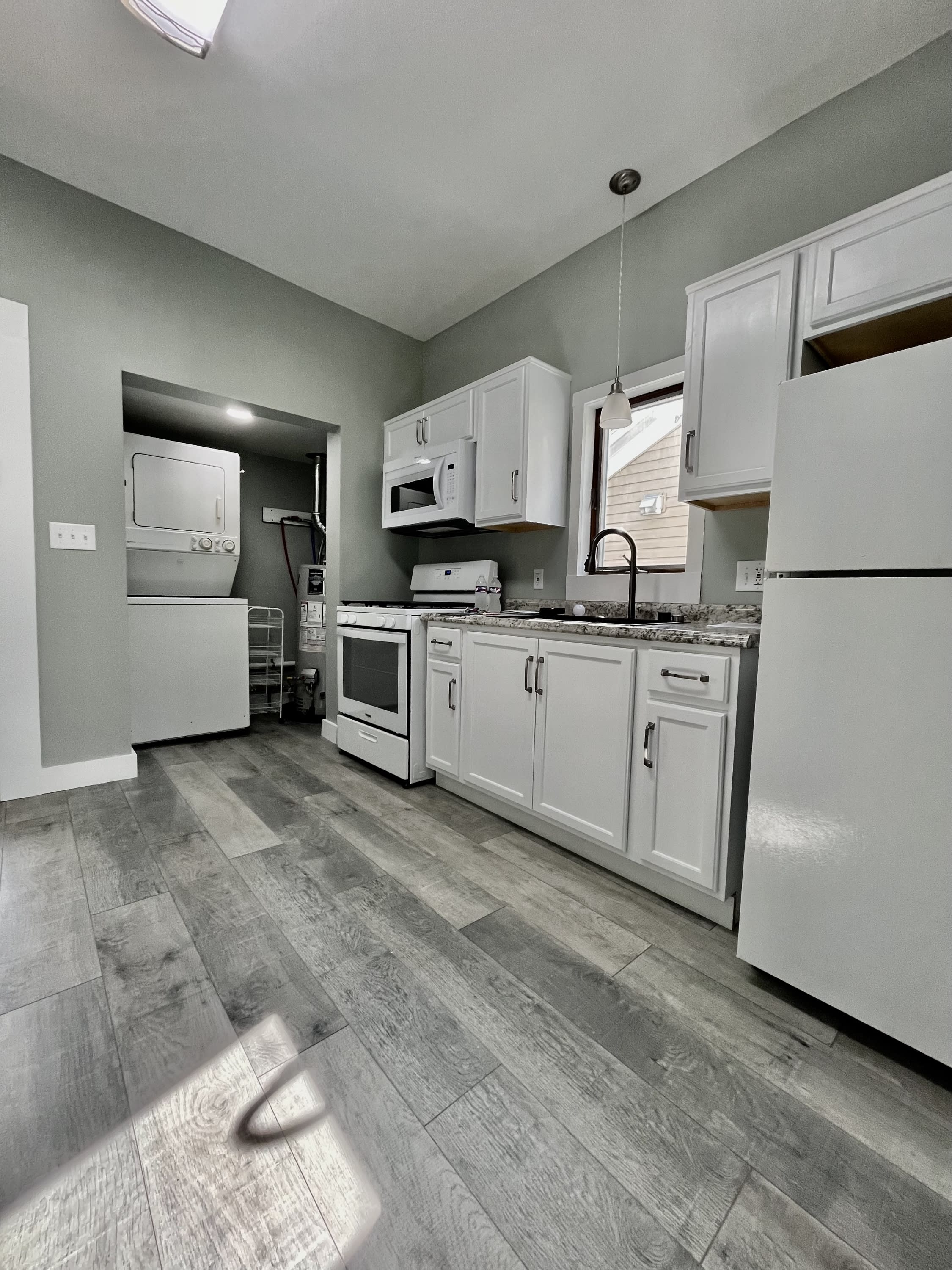 117 W Hemlock St – photo 3