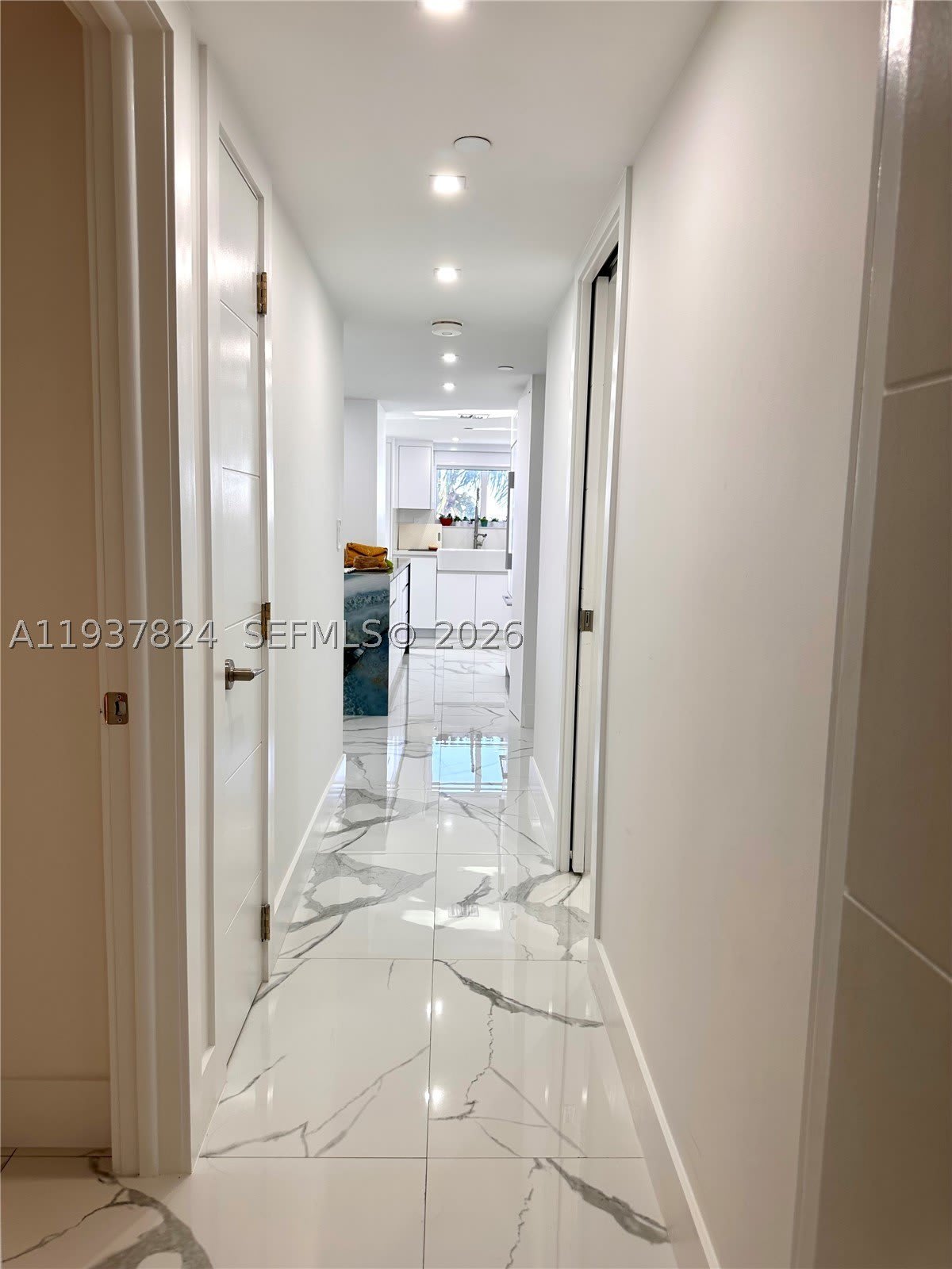 2457 Collins Ave – photo 3
