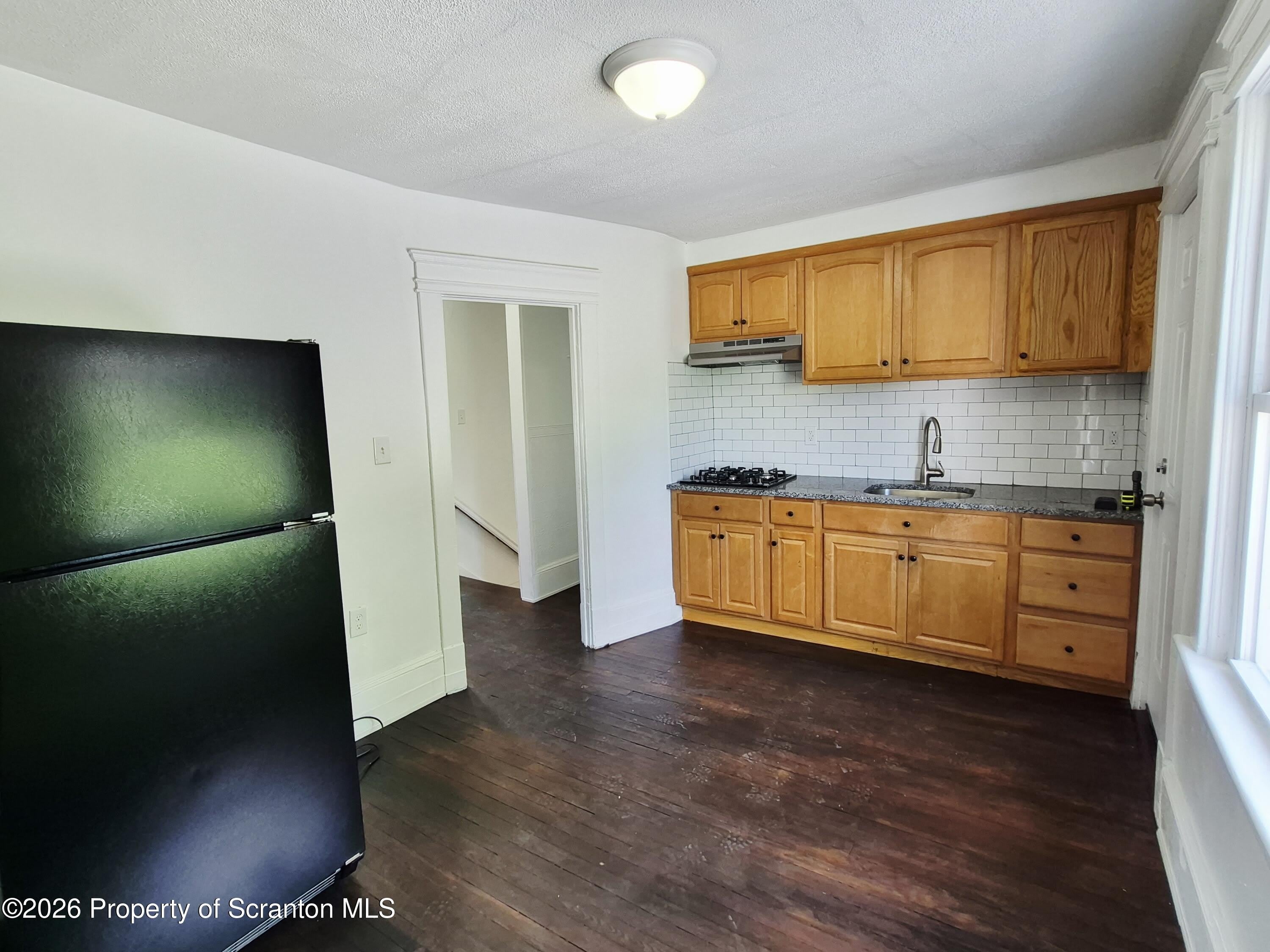 215 Taft Street – photo 3
