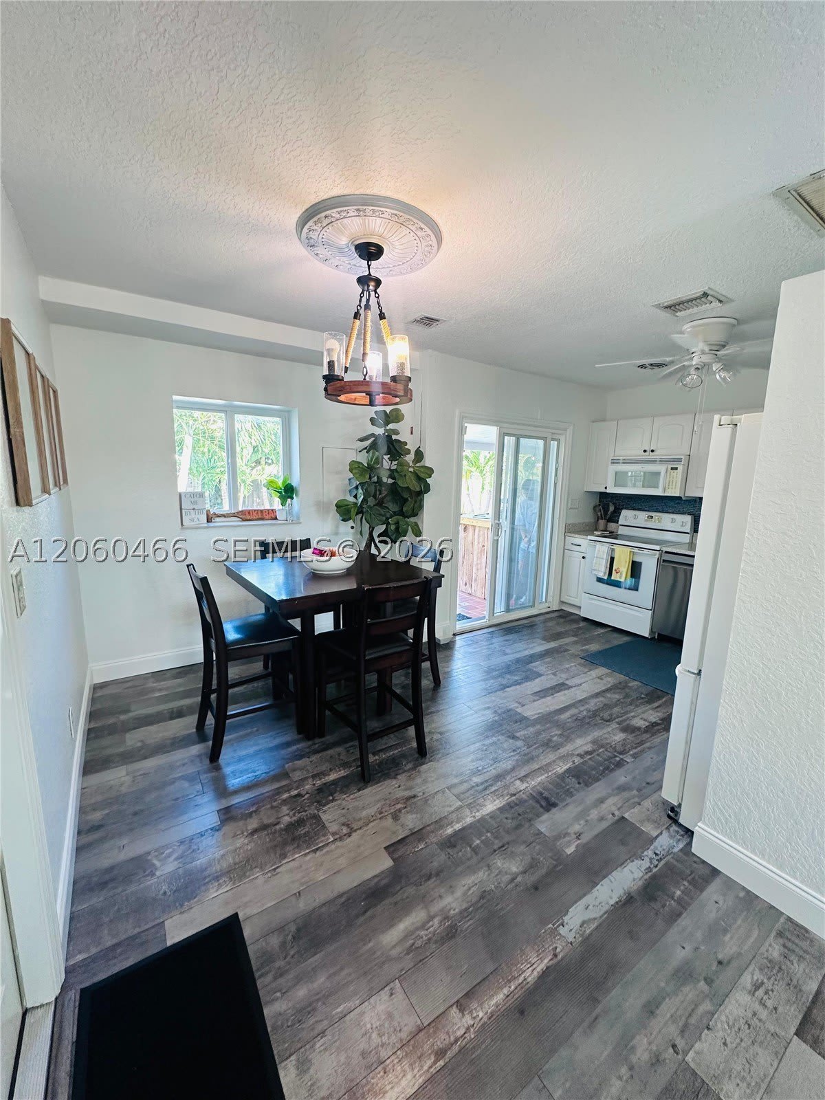 1020 S 14th Ct – photo 4