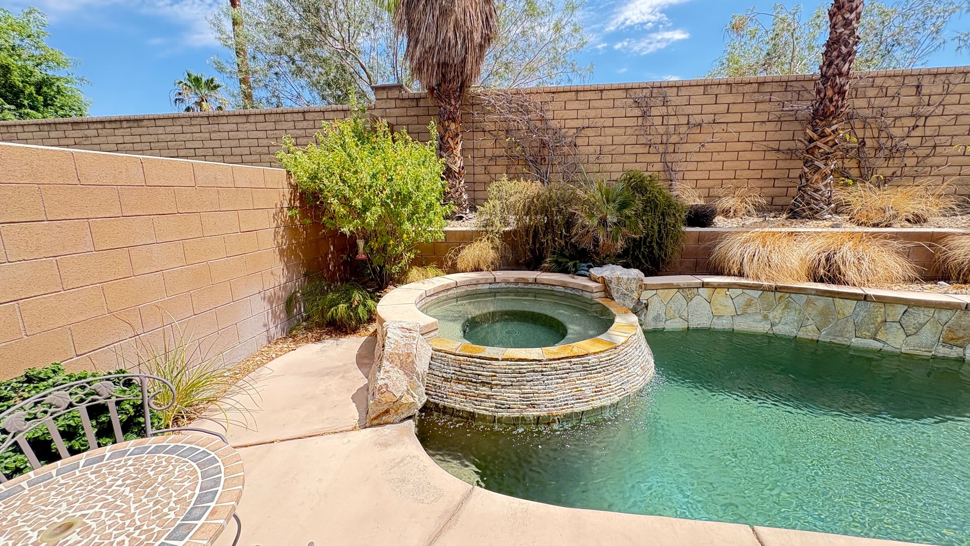 Fully Furnished 4 Bedroom Home With Pool Spa In Palm Desert – photo 3