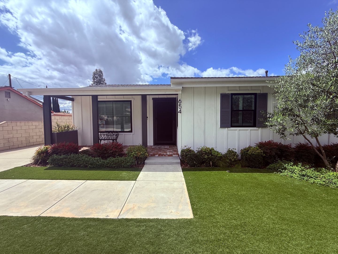 ***Just Reduced*** 5-Bedroom, 2-Bathroom home located in Azusa, CA! – photo 5