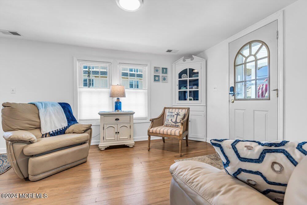 123 16th Avenue – photo 3