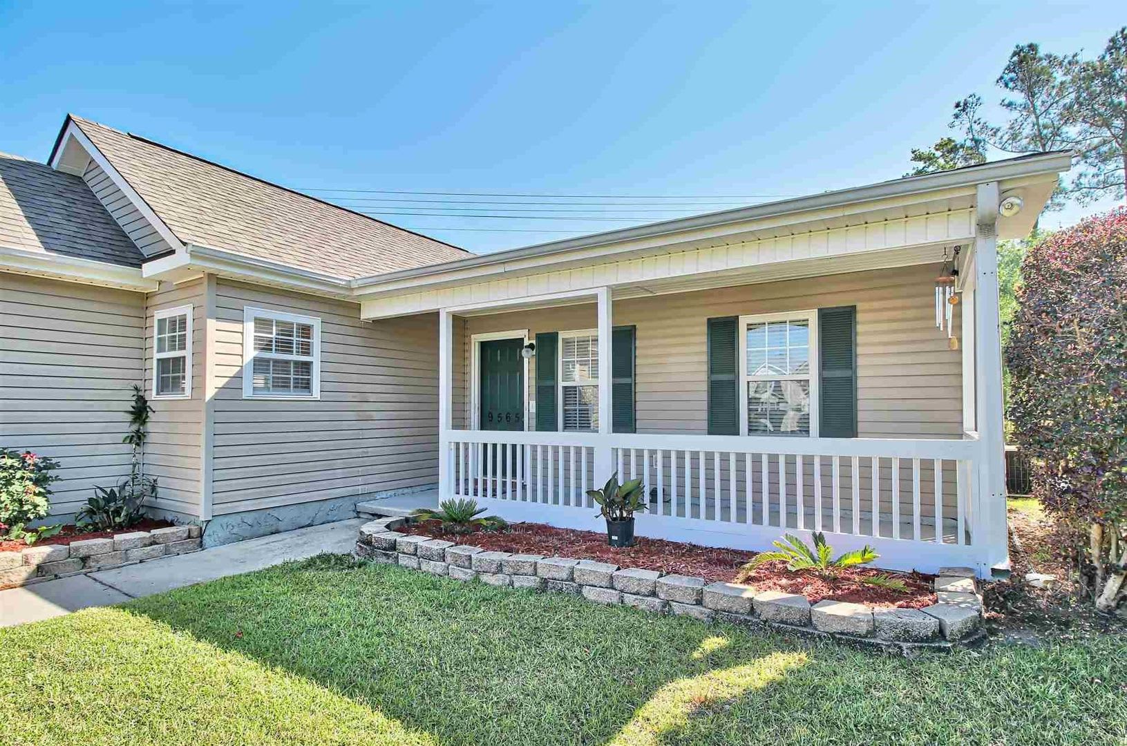 Pet-Friendly, 3-bed / 2-bath Murrells Inlet location in sought-after Inlet Estates! – photo 3