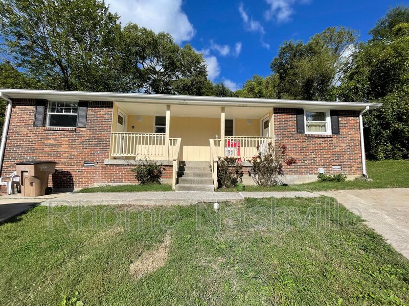 916 Algonquin Ct – photo 1