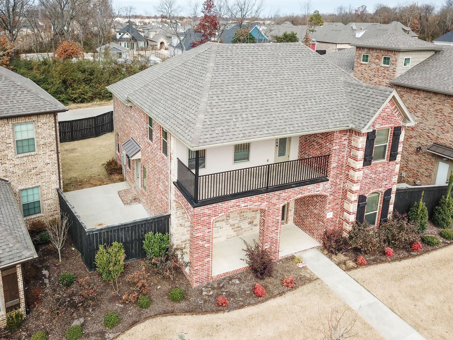 Stunning 3 Bedroom, 2.5 Bathroom Home In Fayetteville, A – photo 2