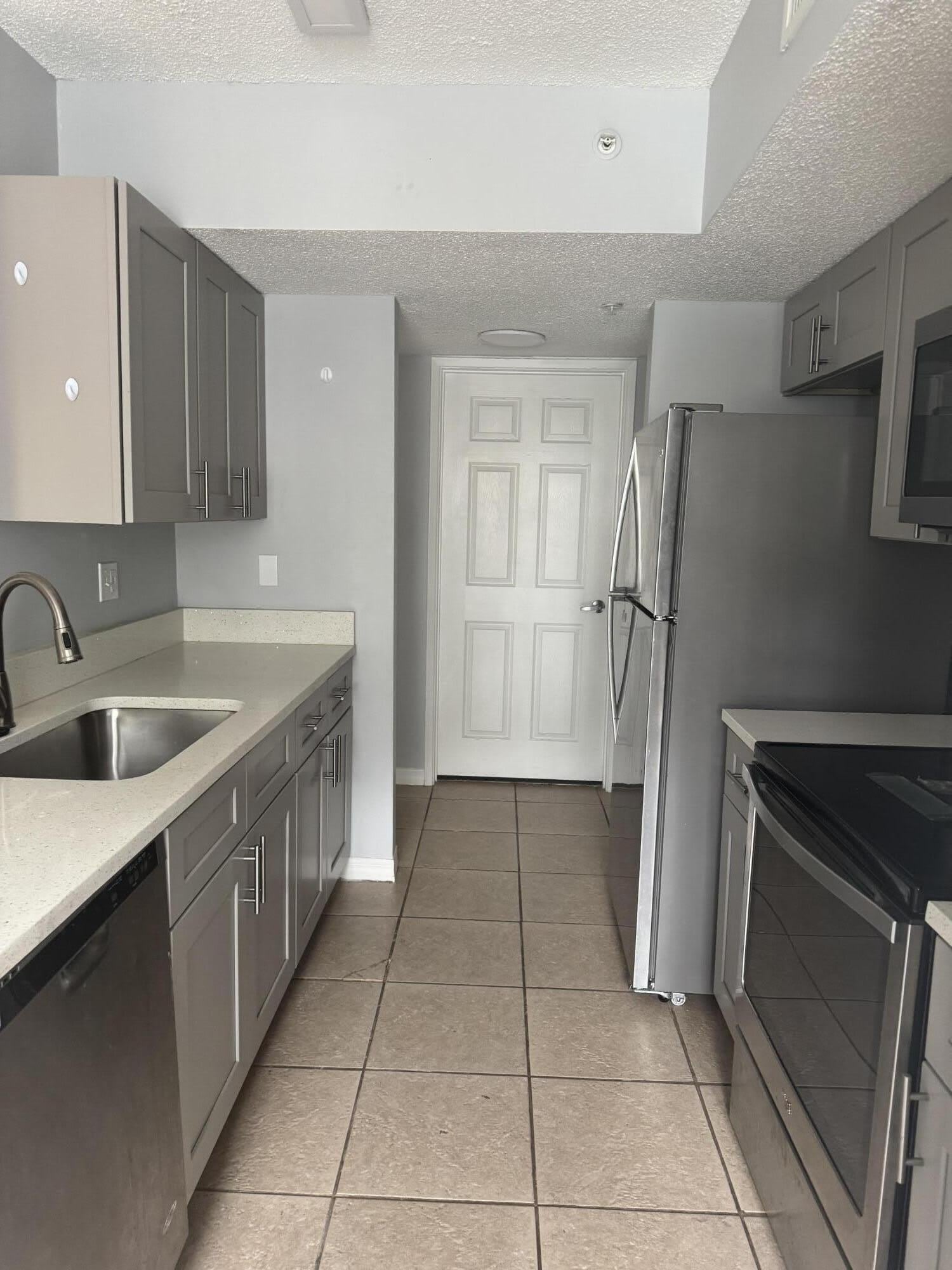 1670 N 42nd Circle – photo 1