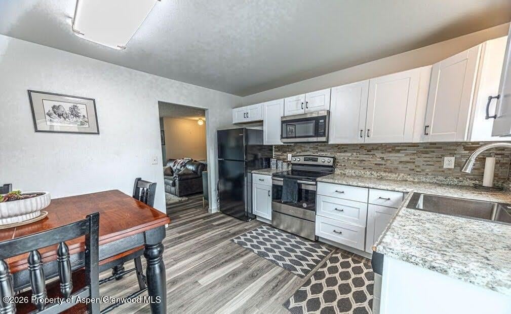 821 Exmoor Road – photo 5