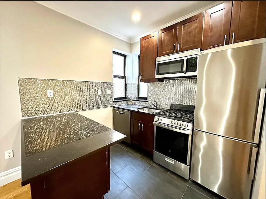 329 Lincoln Place – photo 5