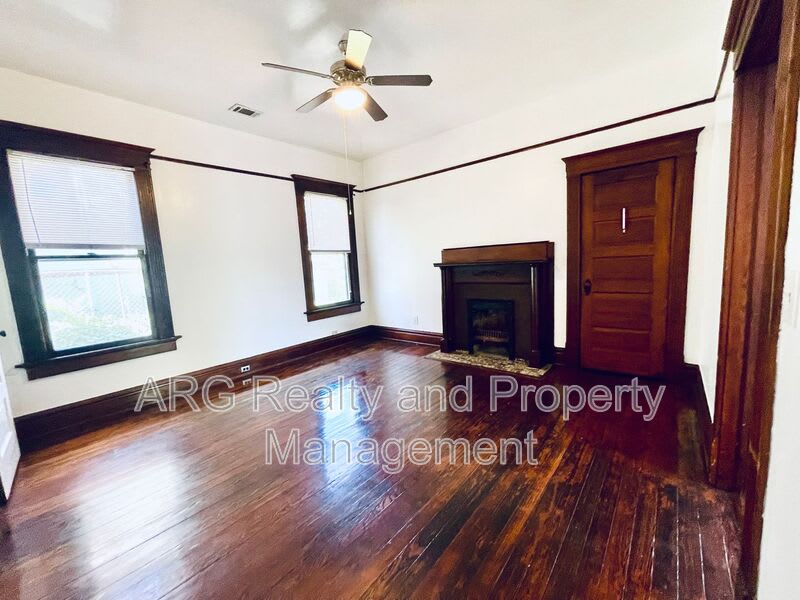 487 Boulevard Southeast – photo 4