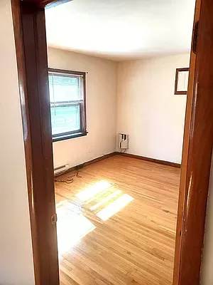 869 Forest Avenue – photo 3