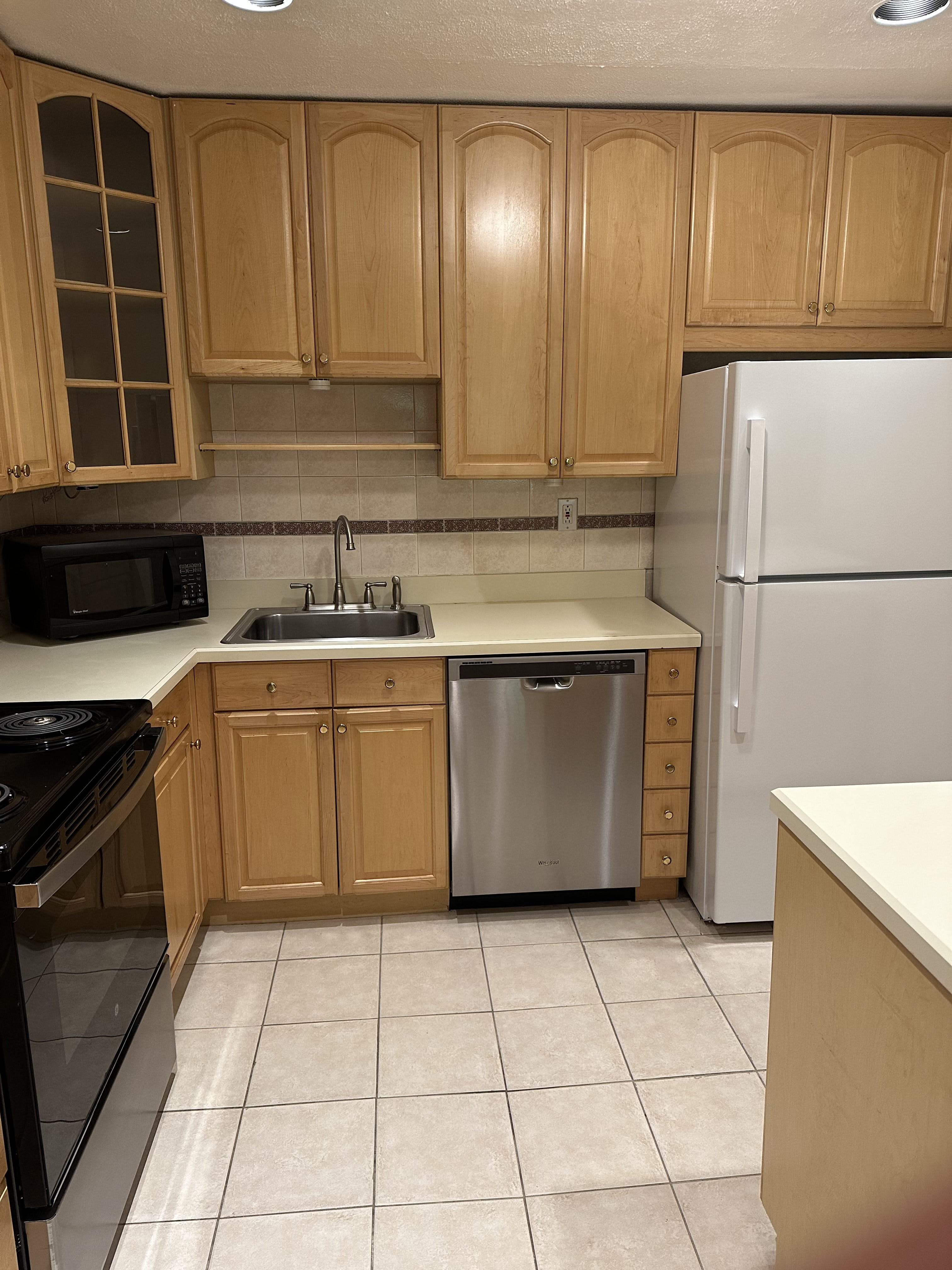 111 Amberly Drive – photo 2