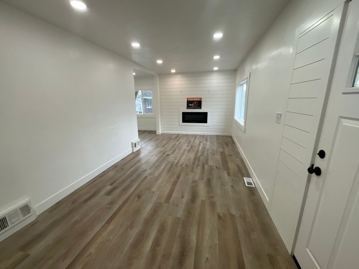 4 Bedroom 2 Bath Home- Dog Friendly- Purchase optional. – photo 4