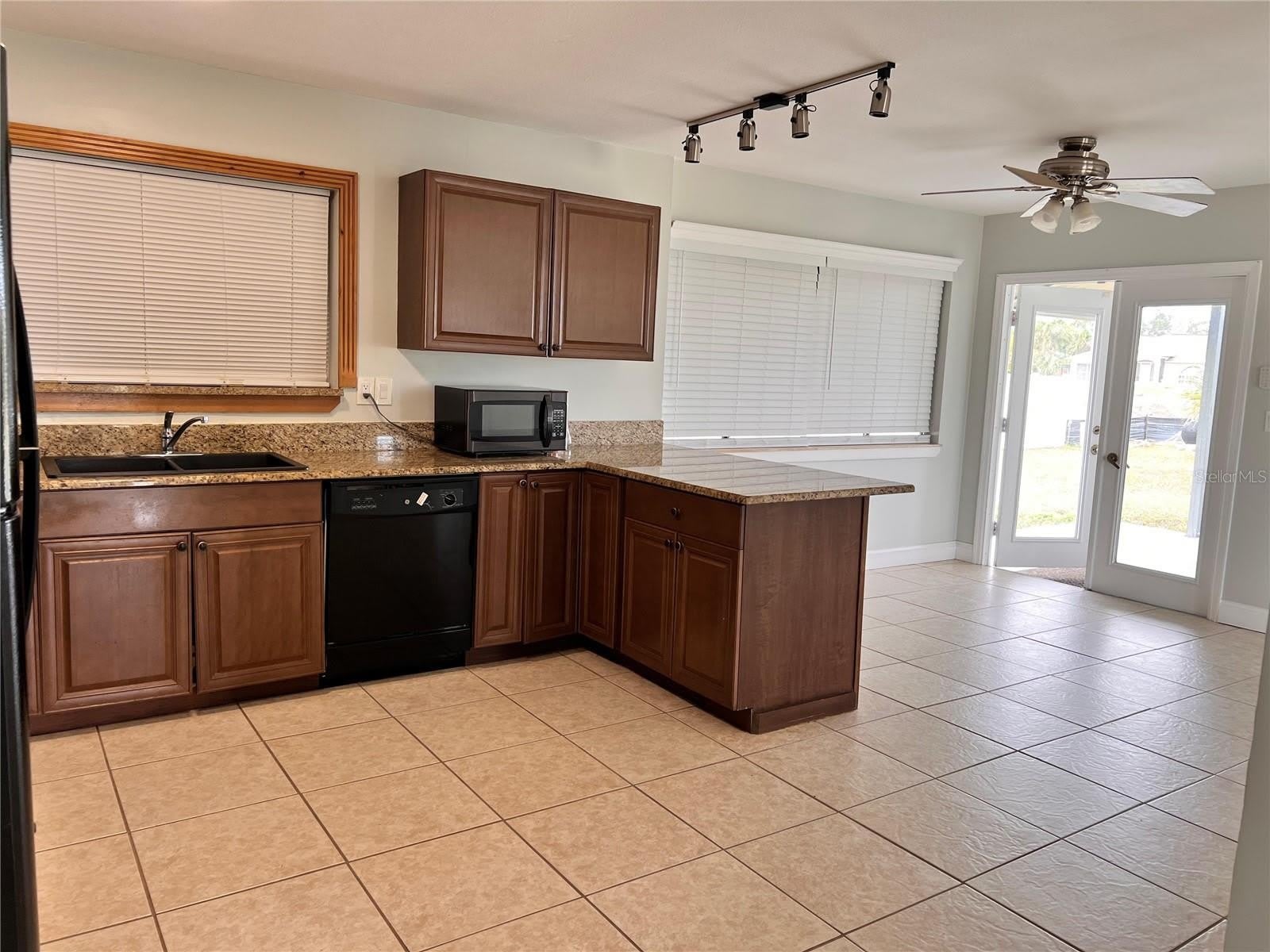 1299 BIRCHCREST Boulevard – photo 2