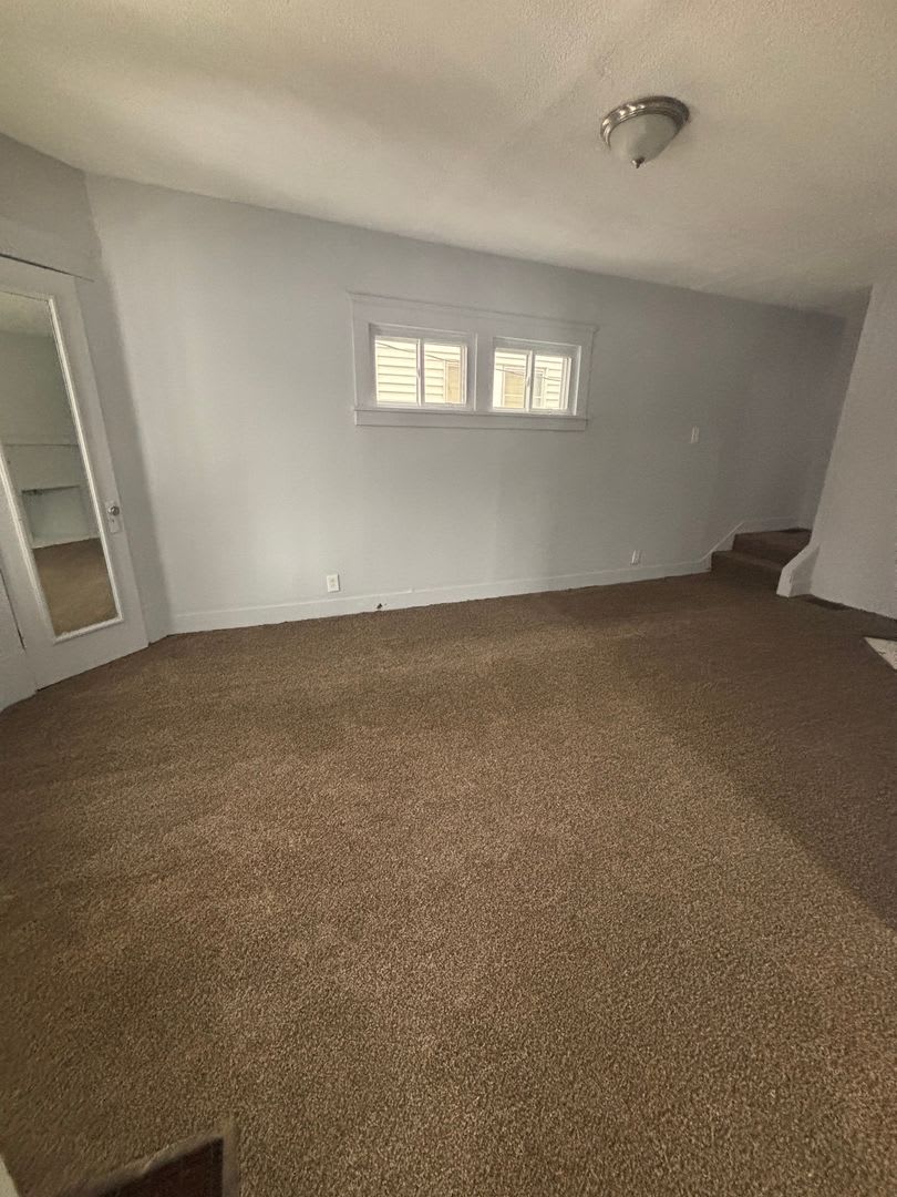 3bd Single Cash Pay/Section 8 Security Deposit Specials – photo 2
