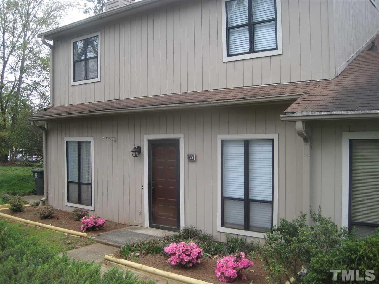 111 Charter Oaks Circle – photo 1