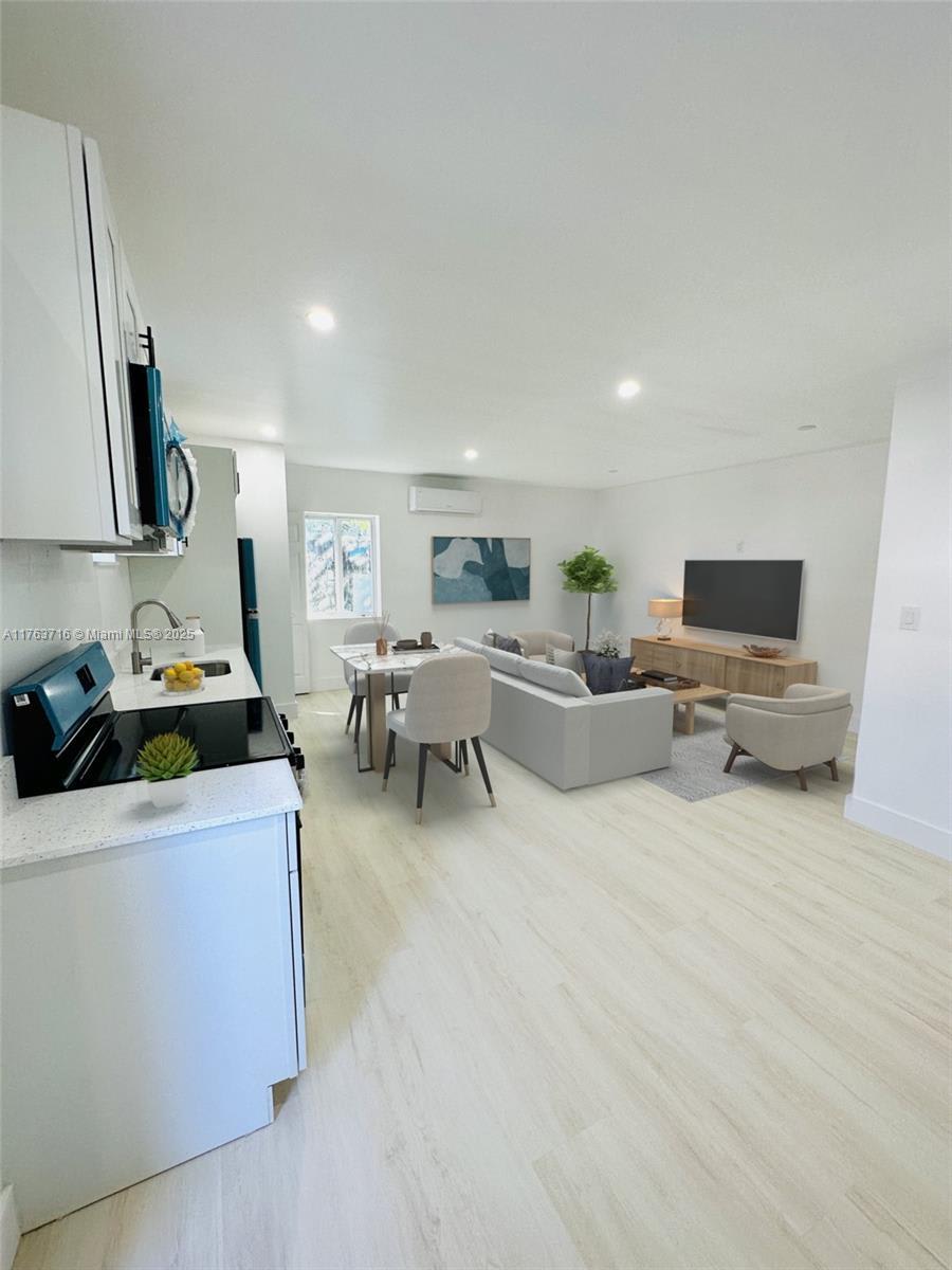 1800 NE 154th St – photo 3