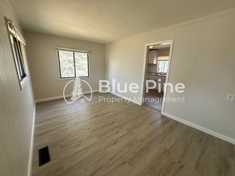 1198 Boise Avenue – photo 2