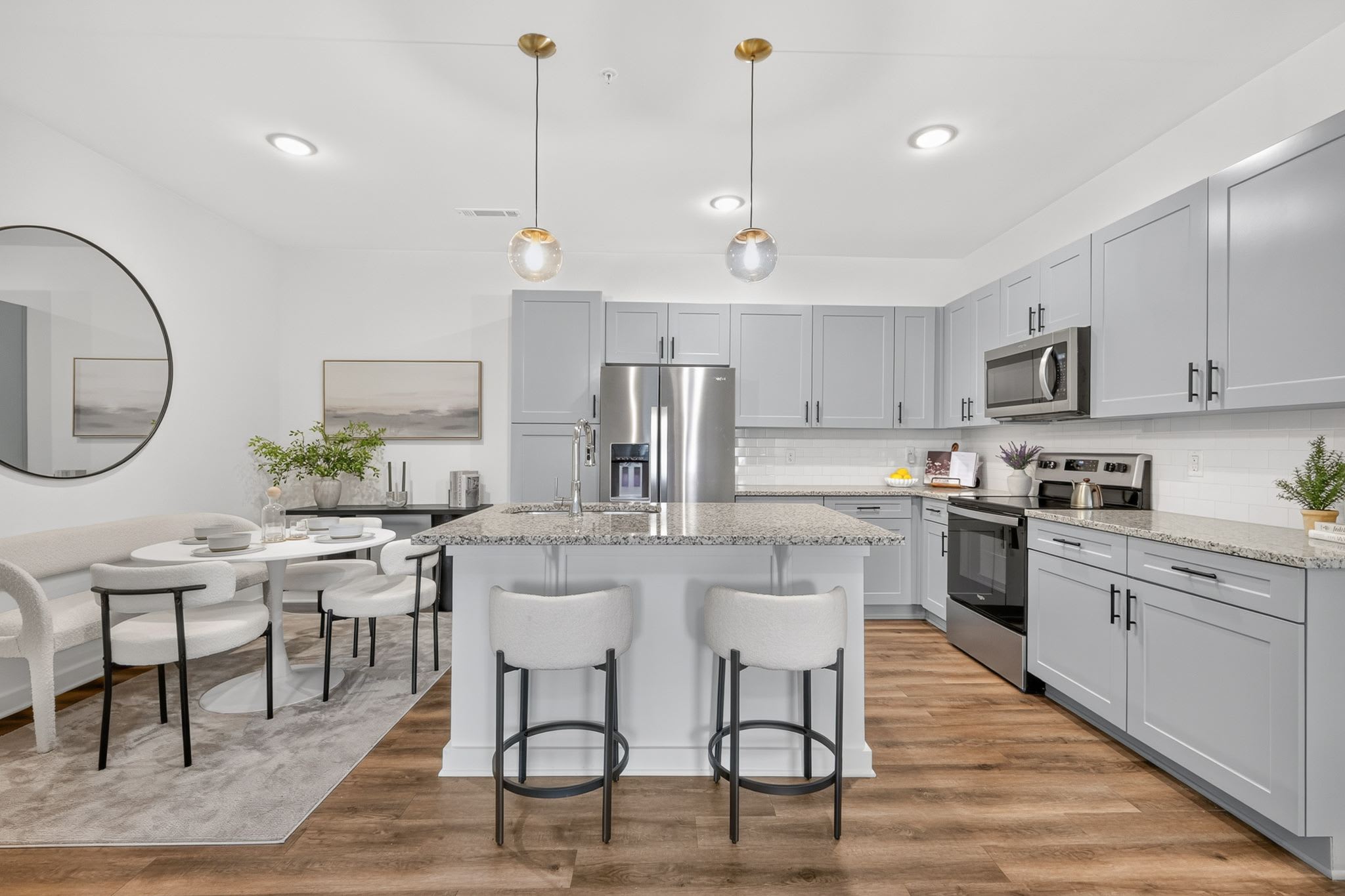 Farmhouse Luxury Apartments – photo 5
