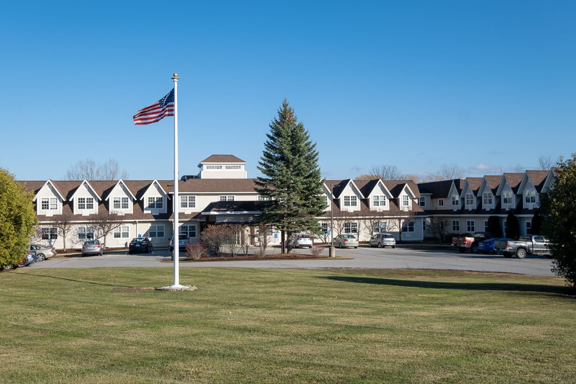 1 Bed 1 Bath Independent Senior Living 55 Years Of Age Heat Hot Water Electricity Included – photo 3