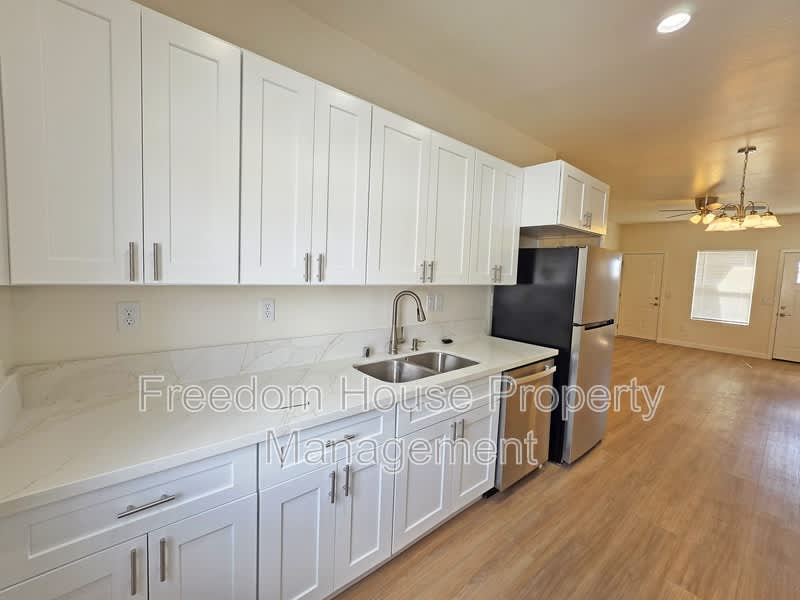 1701 Sycamore Avenue A – photo 3