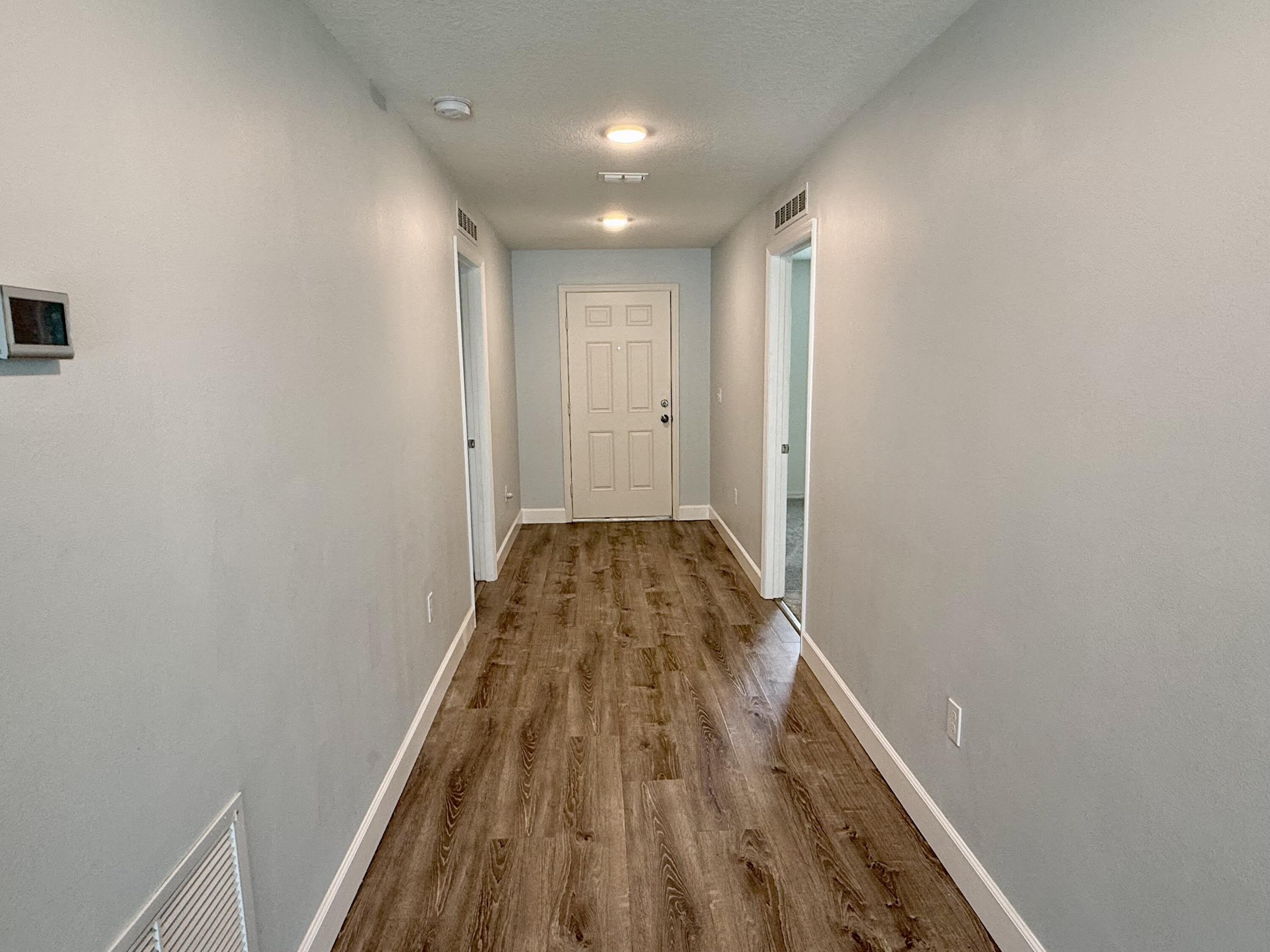692 SW Hamberland Avenue – photo 2