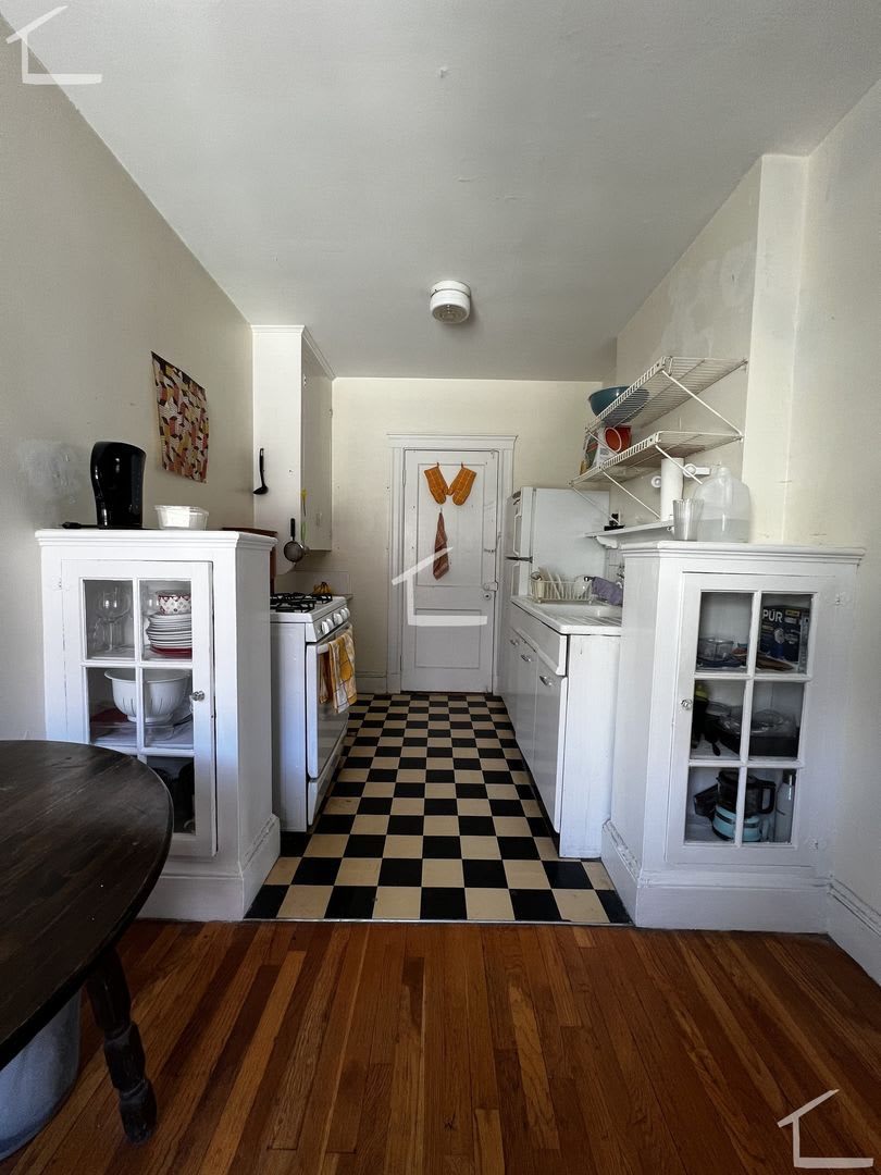 1 bed Close to the Green Line – photo 4