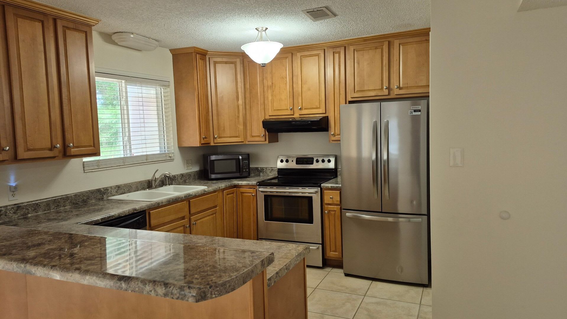 Fabulous 2 story home in Bay Meadows – photo 2