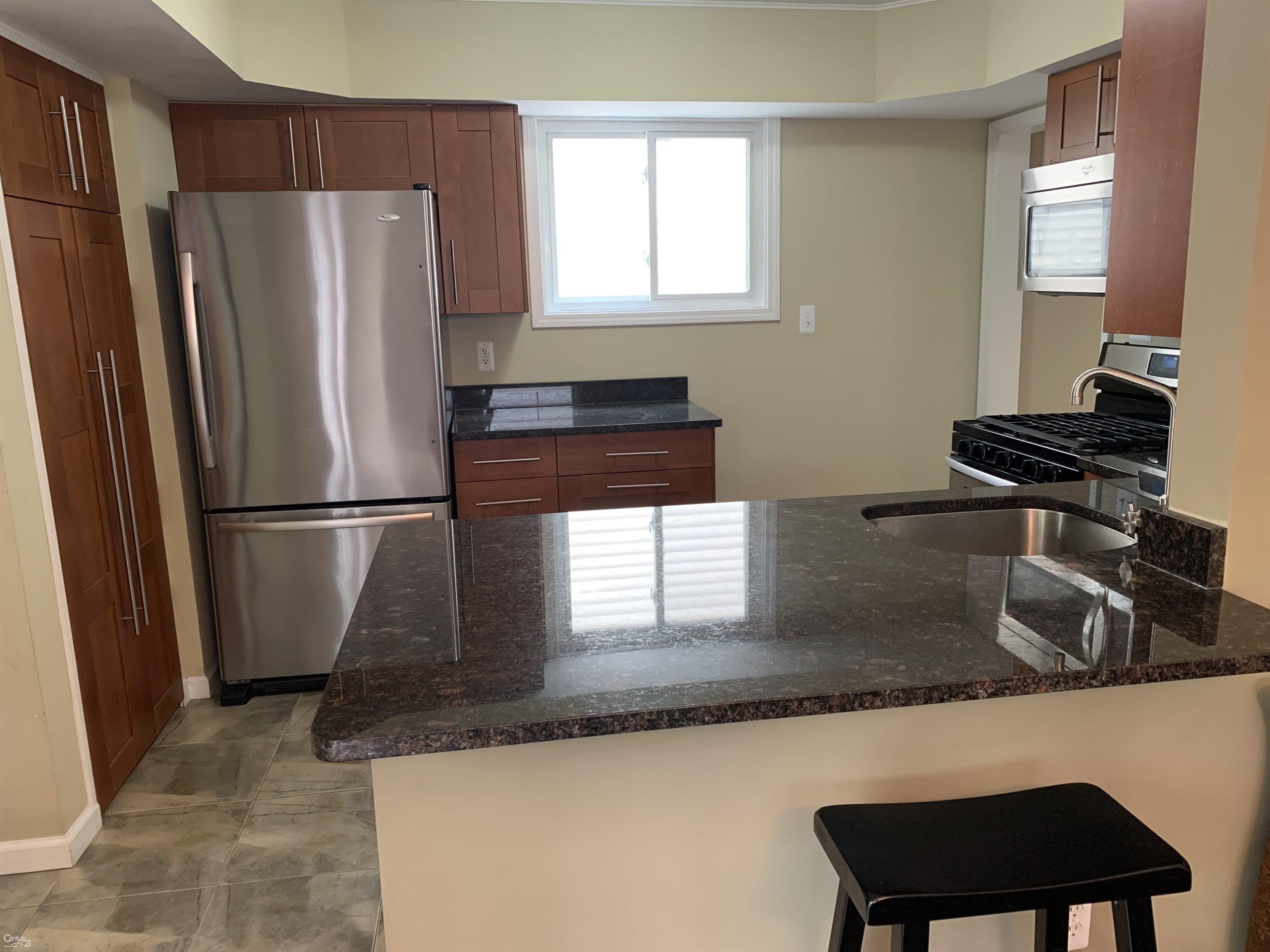 709 Hawthorne Avenue – photo 2
