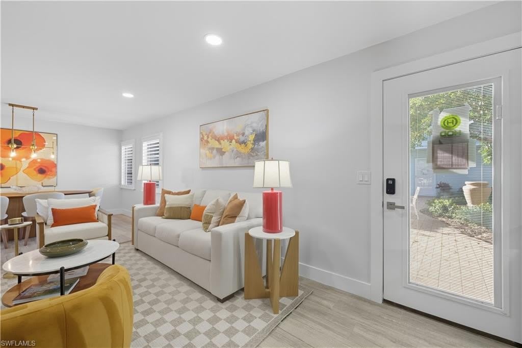 609 12th Ave S – photo 4