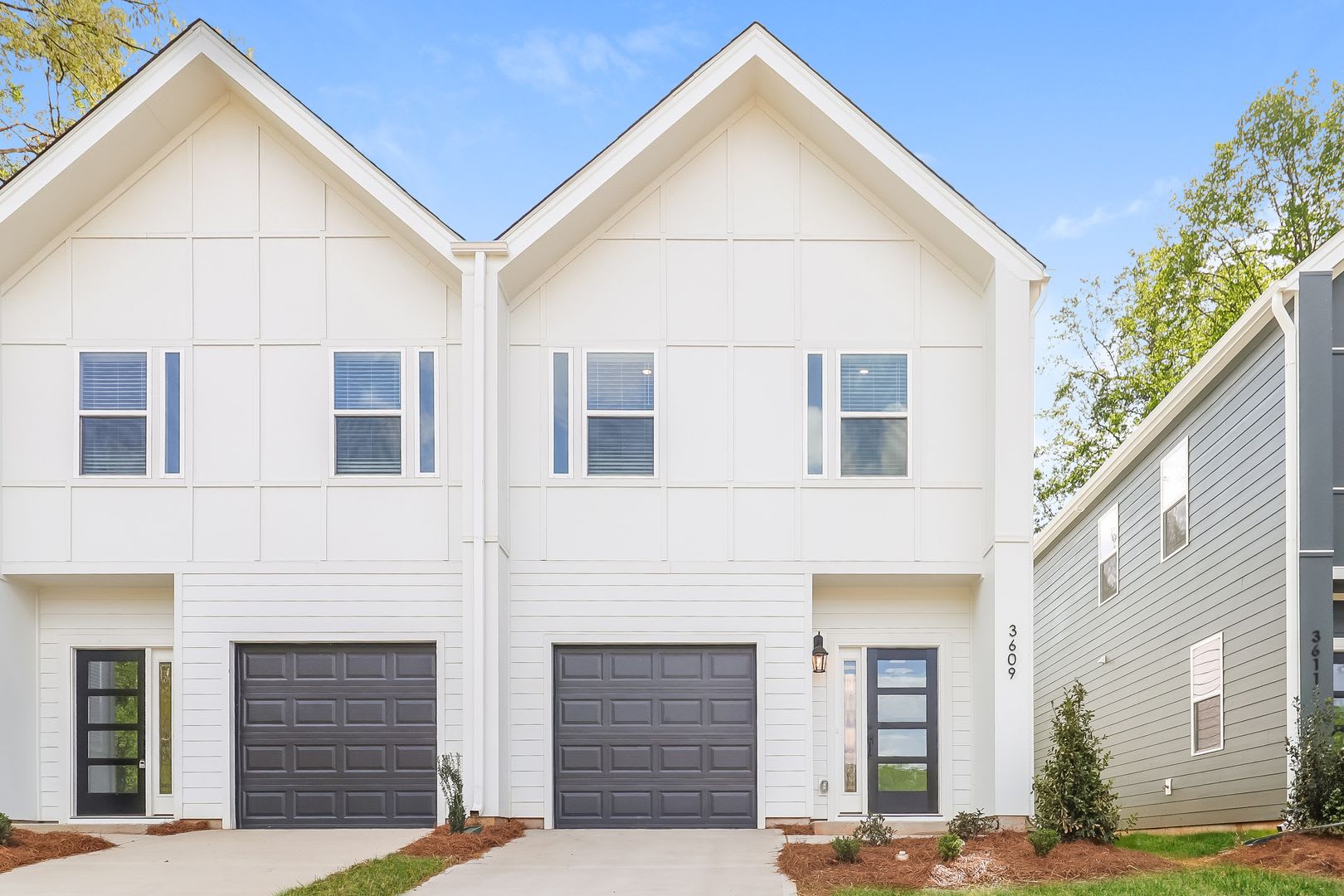 3 Bedroom 2 5 Bath Townhome For Rent In Westerly Hills Attached Garage Modern Kitchen Charlotte Nc – photo 1
