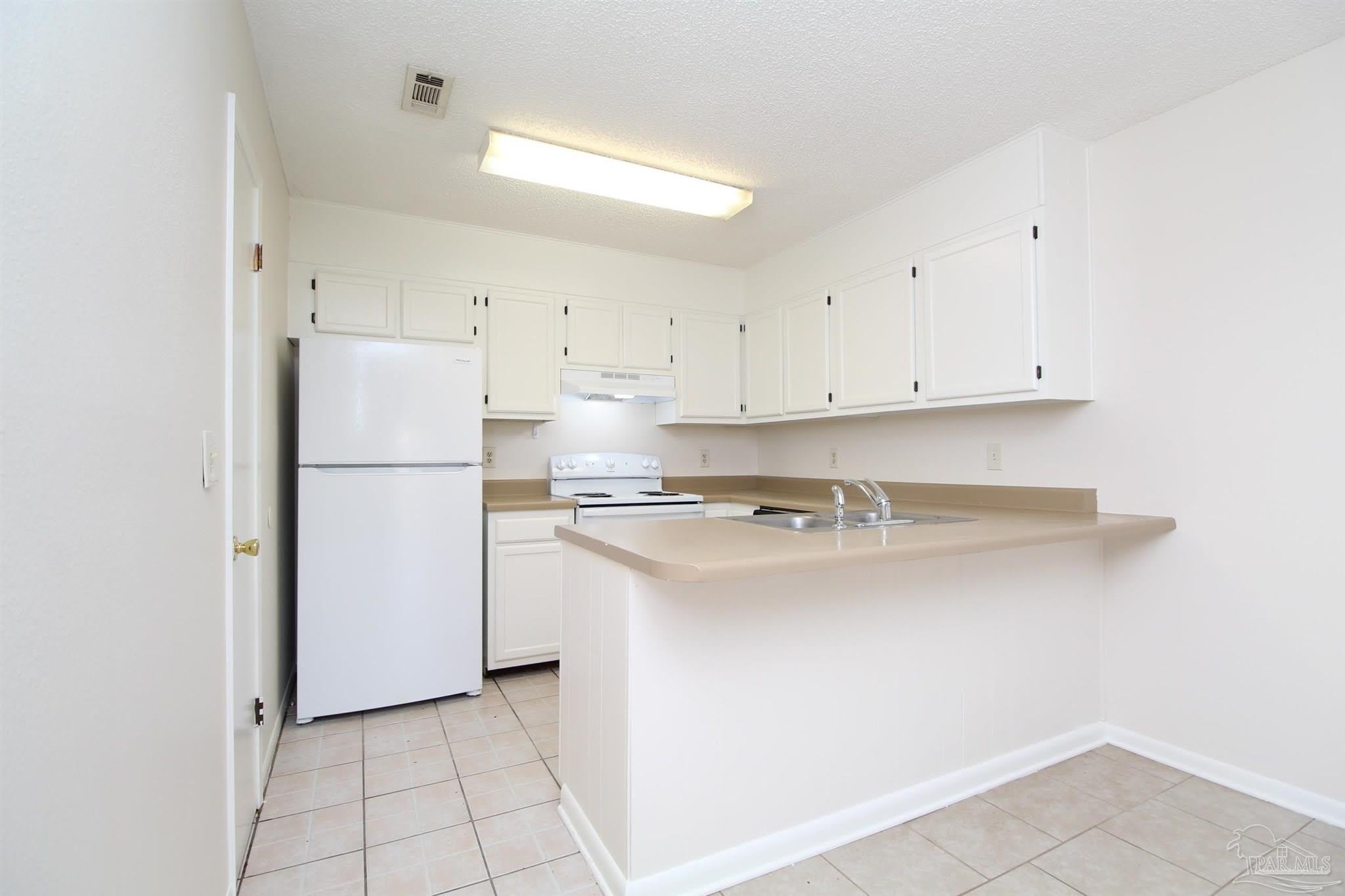 3398 Green Briar Cir – photo 5