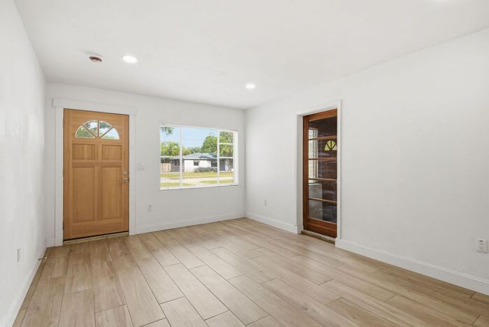 4325 South Coolidge Avenue – photo 4