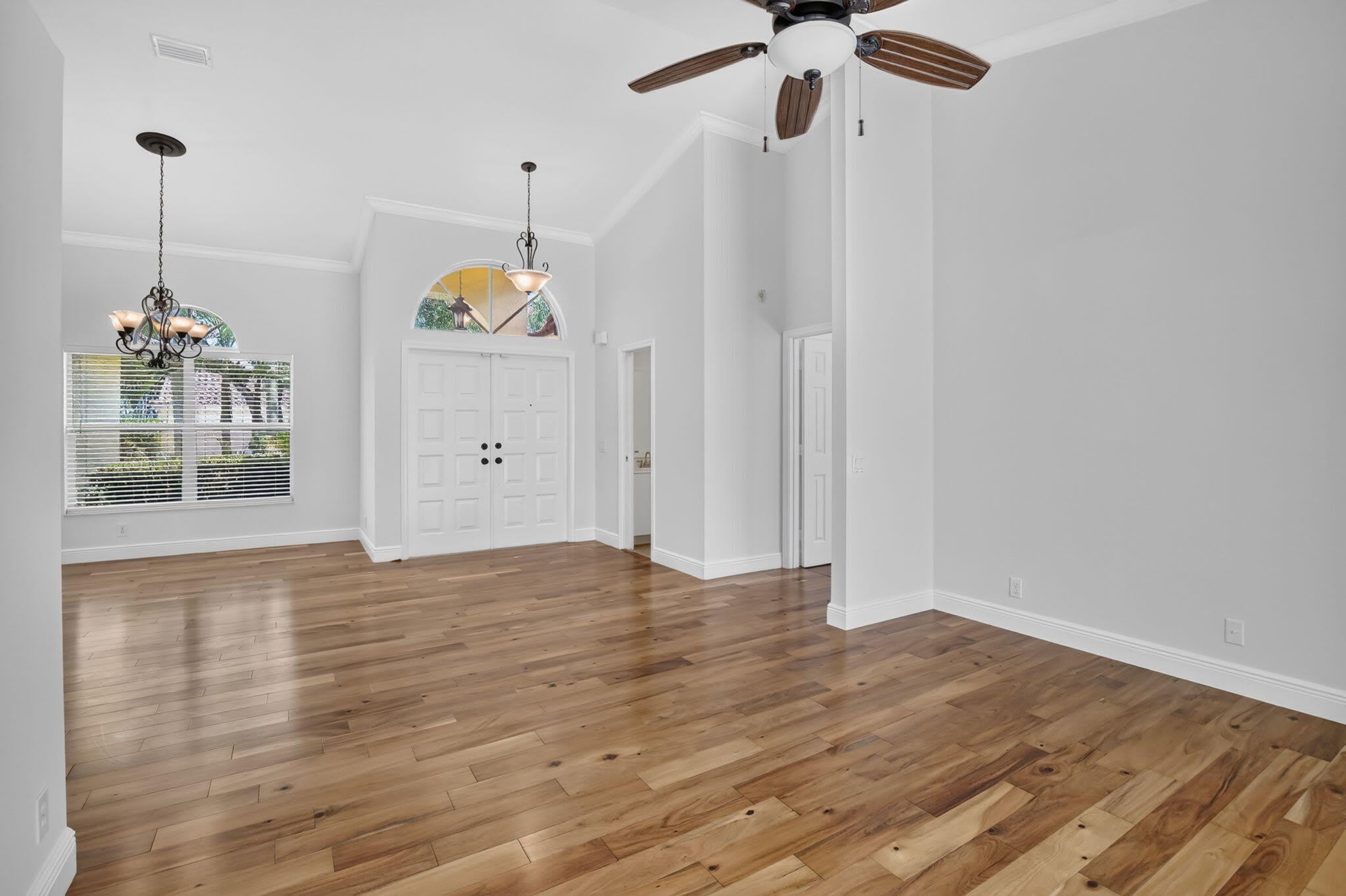 1959 Water Ridge Dr – photo 4