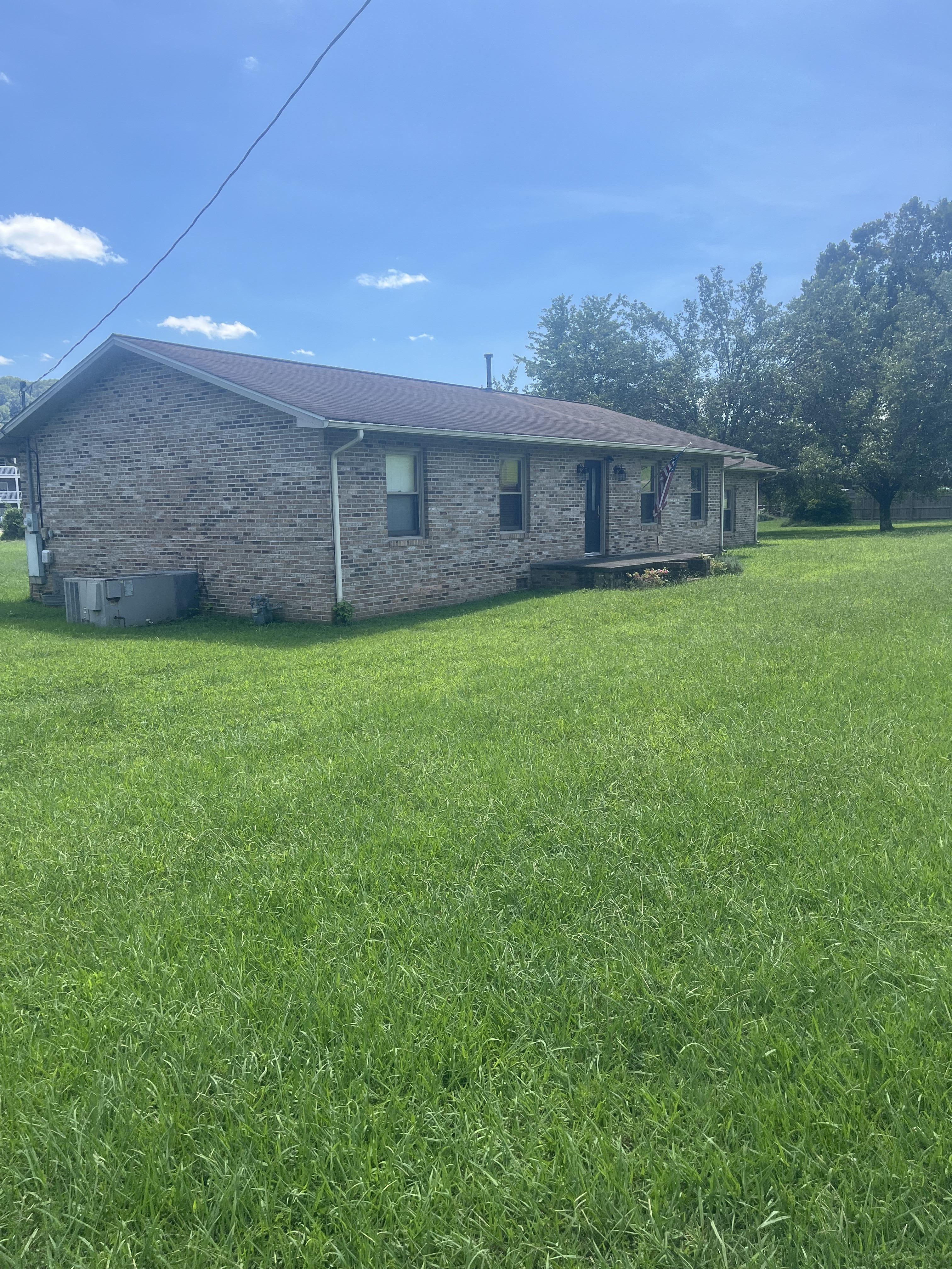 278 Royce Cir – photo 3